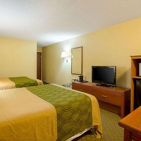 Rodeway Inn & Suites קירני מראה חיצוני תמונה