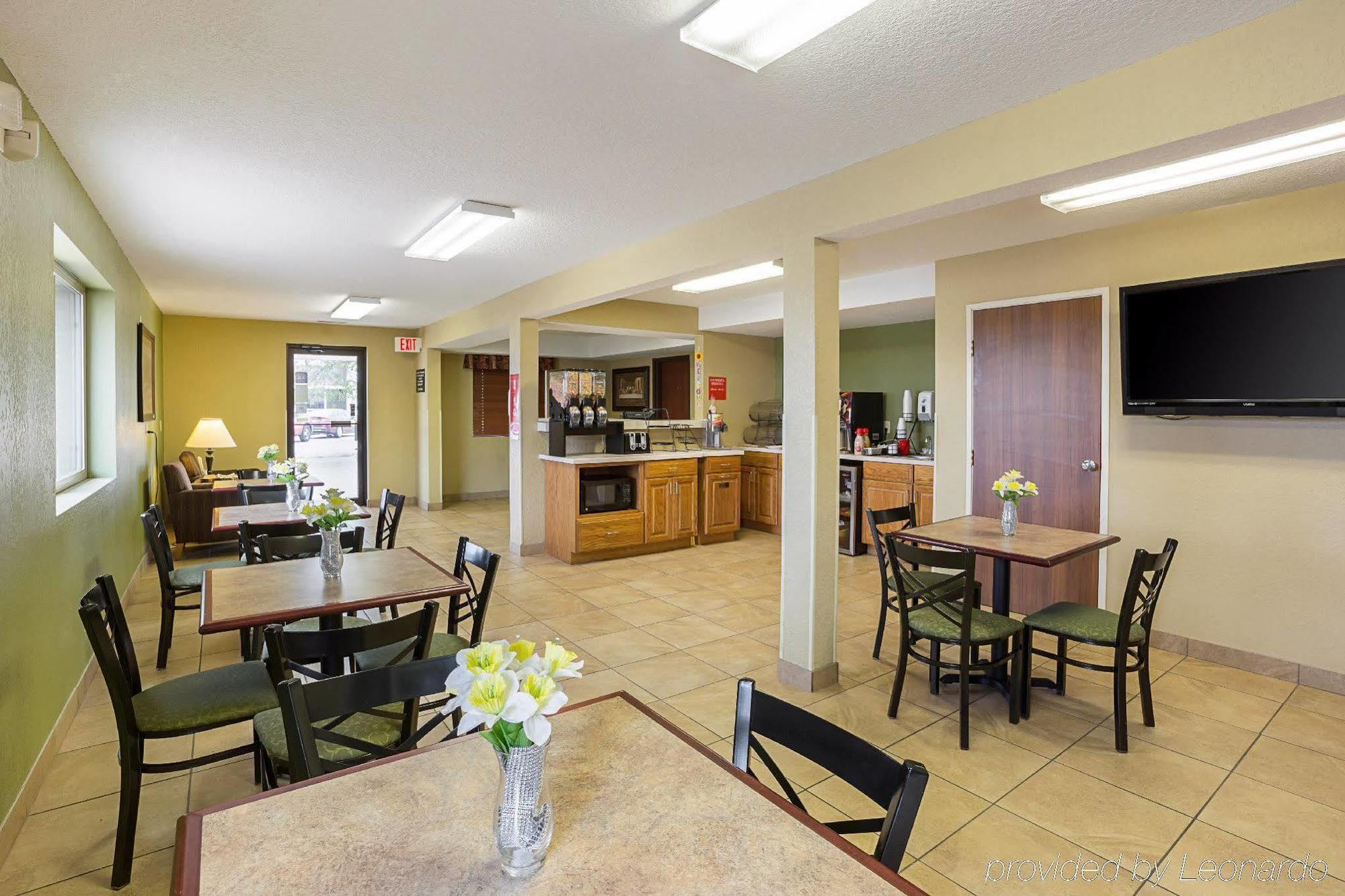 Rodeway Inn & Suites קירני מראה חיצוני תמונה