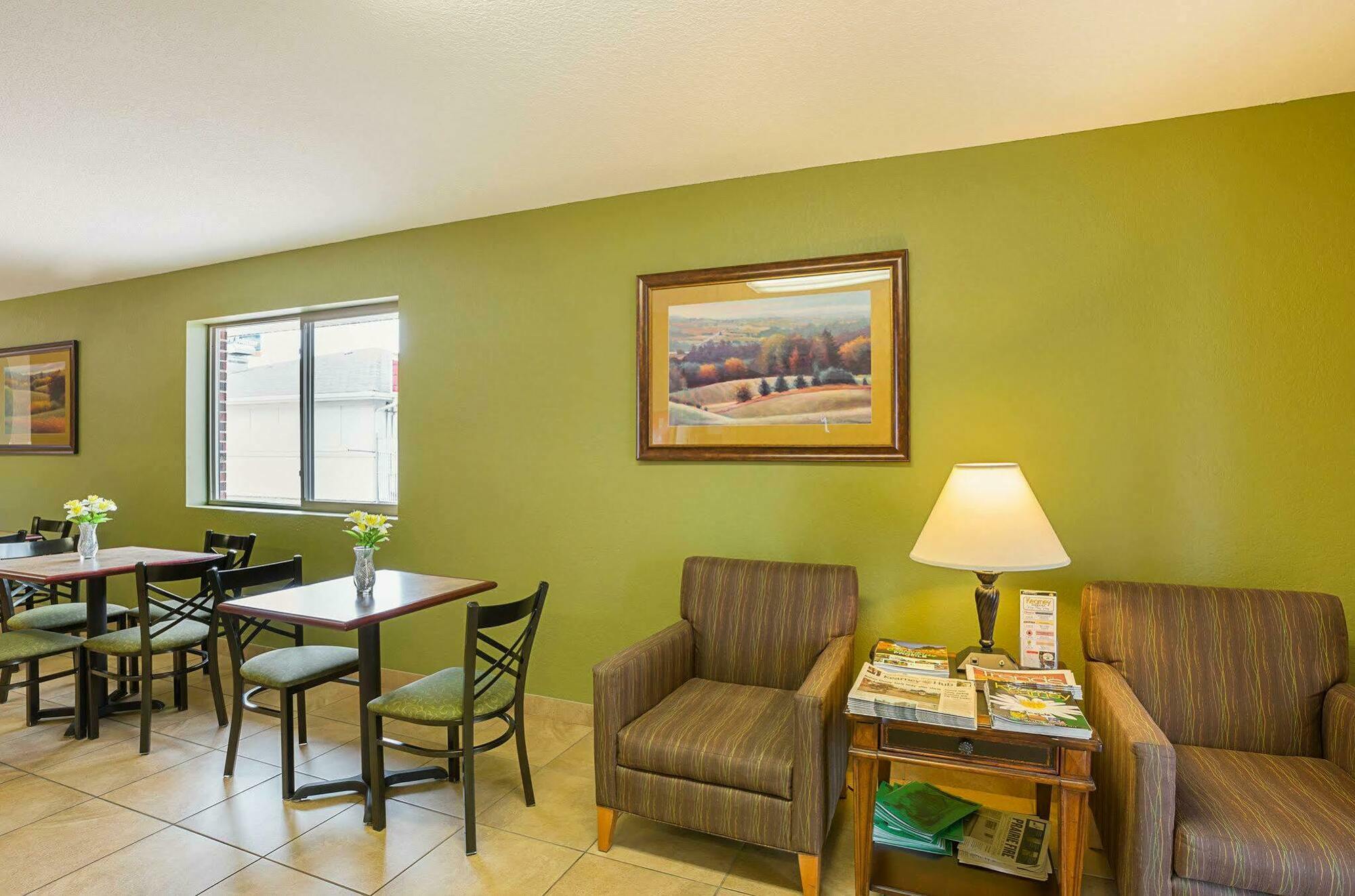 Rodeway Inn & Suites קירני מראה חיצוני תמונה