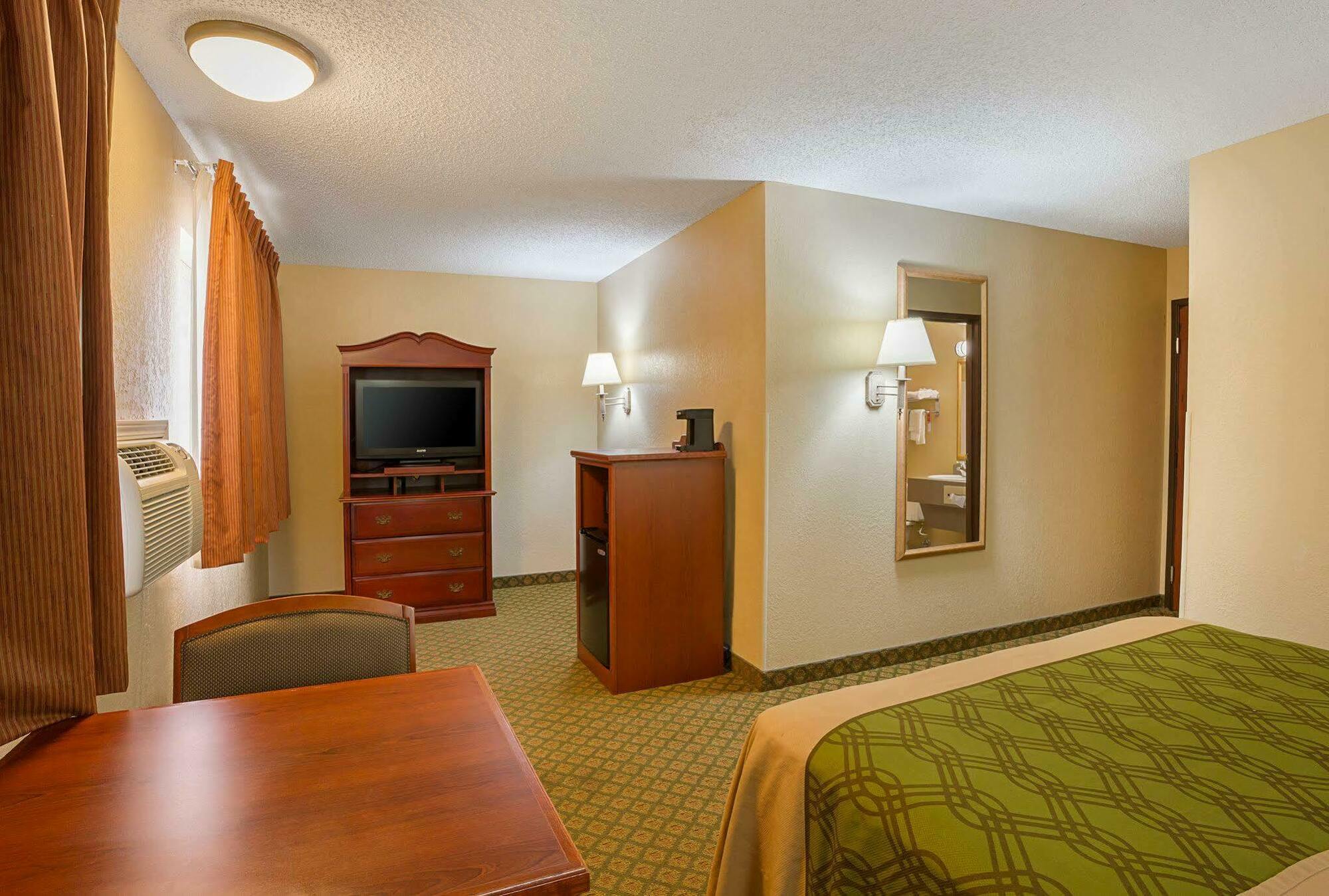 Rodeway Inn & Suites קירני מראה חיצוני תמונה
