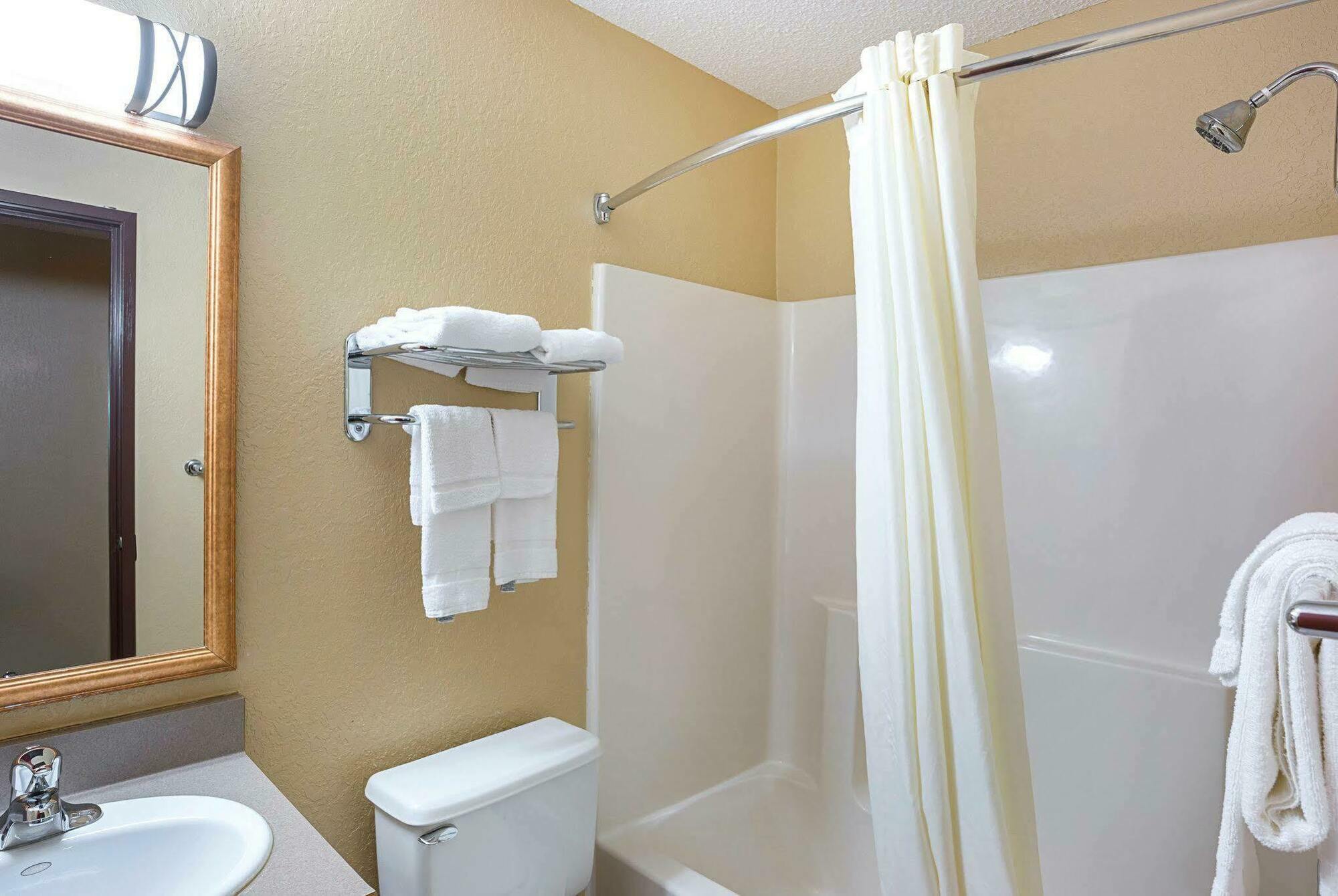 Rodeway Inn & Suites קירני מראה חיצוני תמונה
