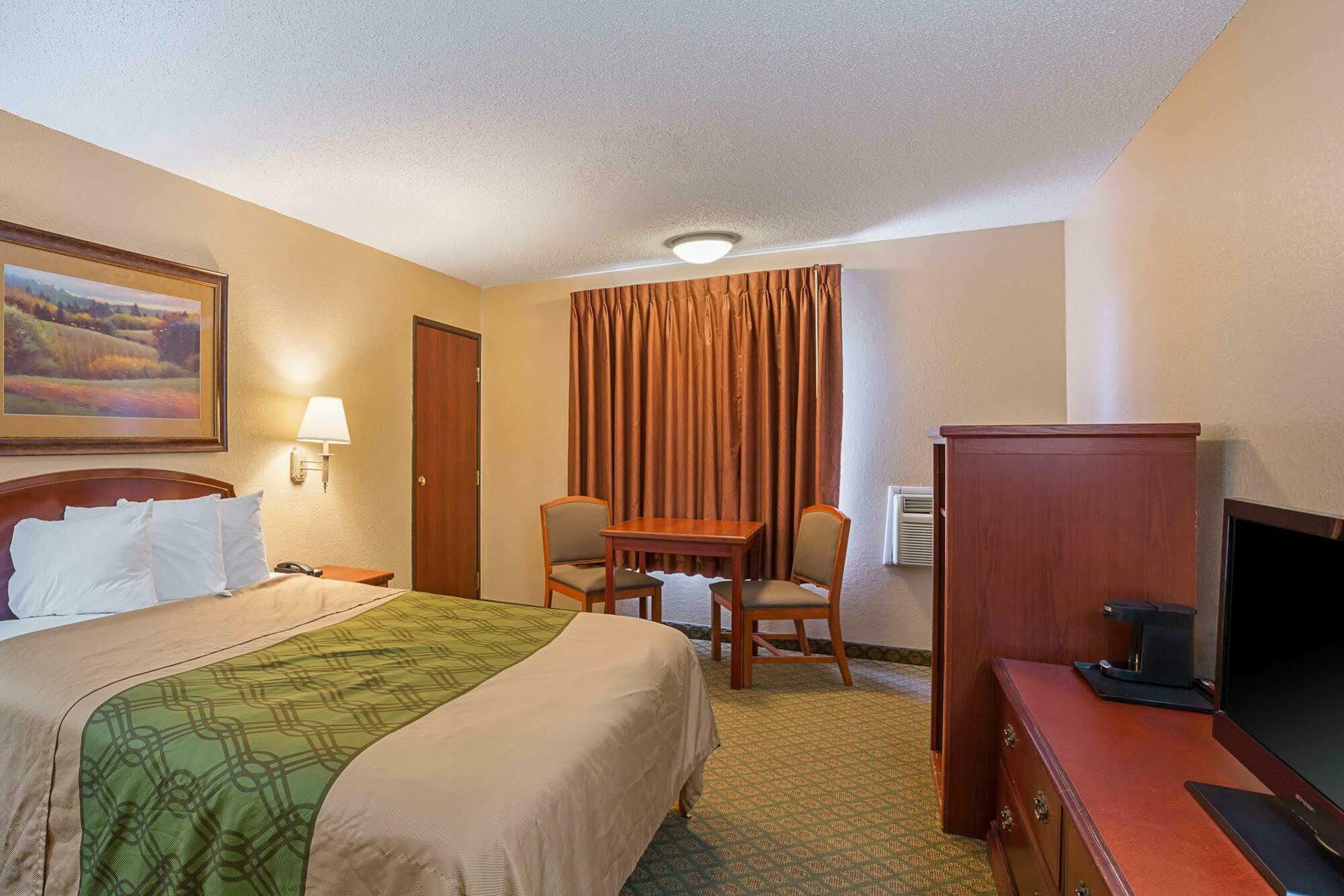 Rodeway Inn & Suites קירני מראה חיצוני תמונה