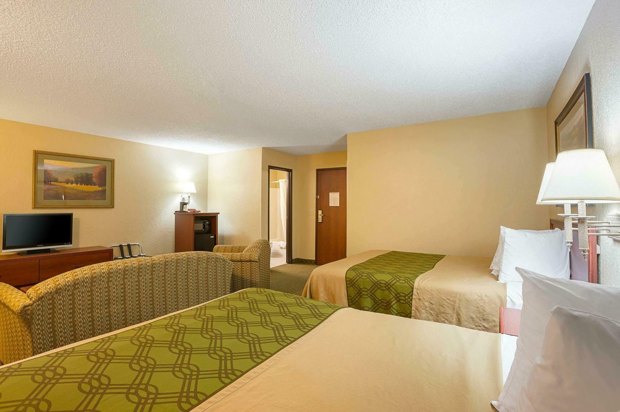 Rodeway Inn & Suites קירני מראה חיצוני תמונה